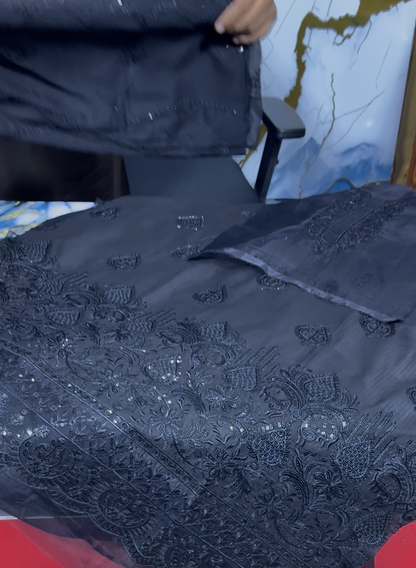 breeze black lawn with patches ￼