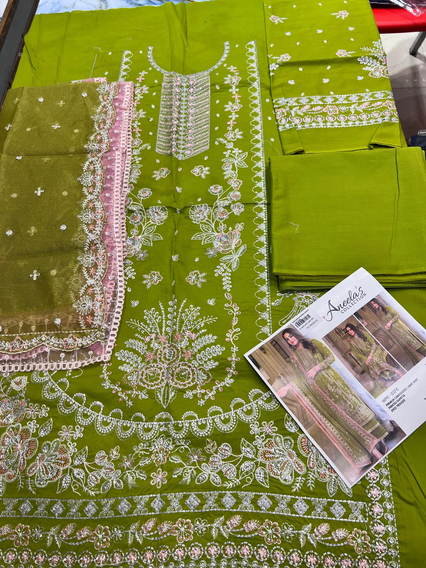 Aneelas 3p lawn Khadi net dupatta