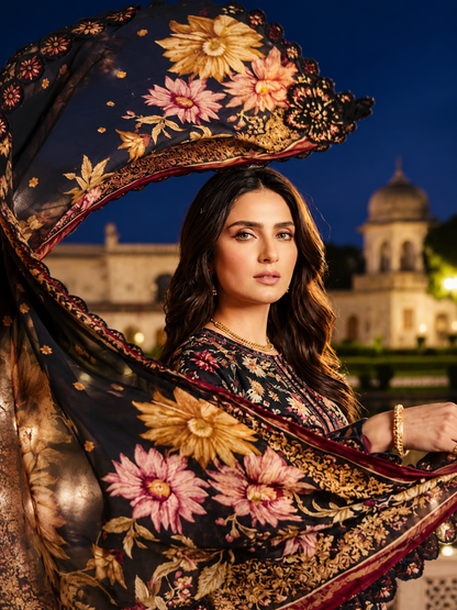 Farasha Lawn 3 Piece Suit