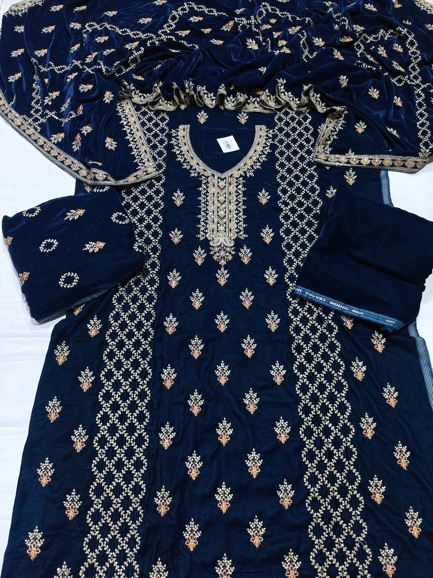 micro velvet falcon 3Piece suit