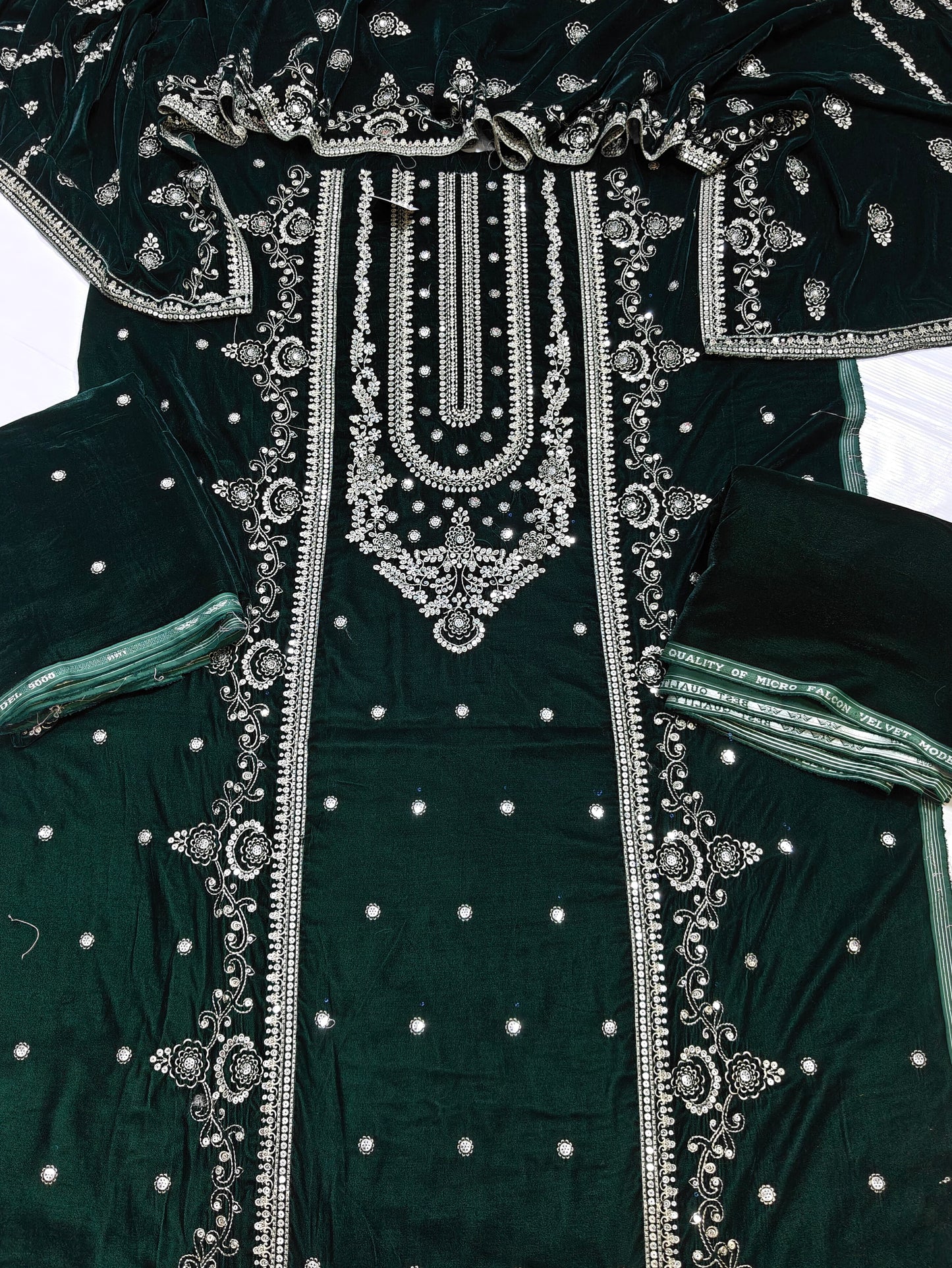 micro velvet embroidered 3Piece suit