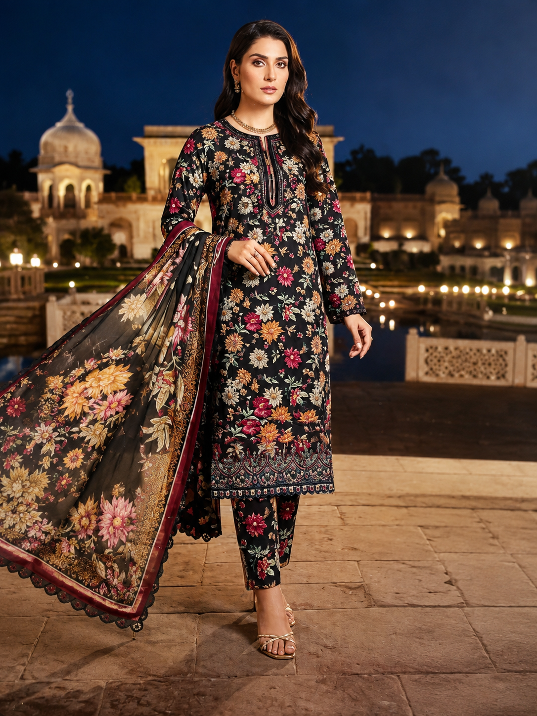 Farasha Lawn 3 Piece Suit