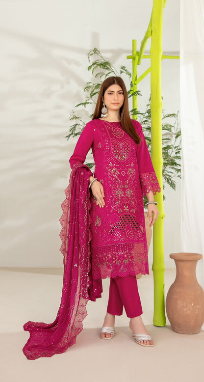 Design By: Shahid Tawakkal
fancy embroidered lawn
NADIA
FANCY EMBROIDERED CHIFFON DUPATTA