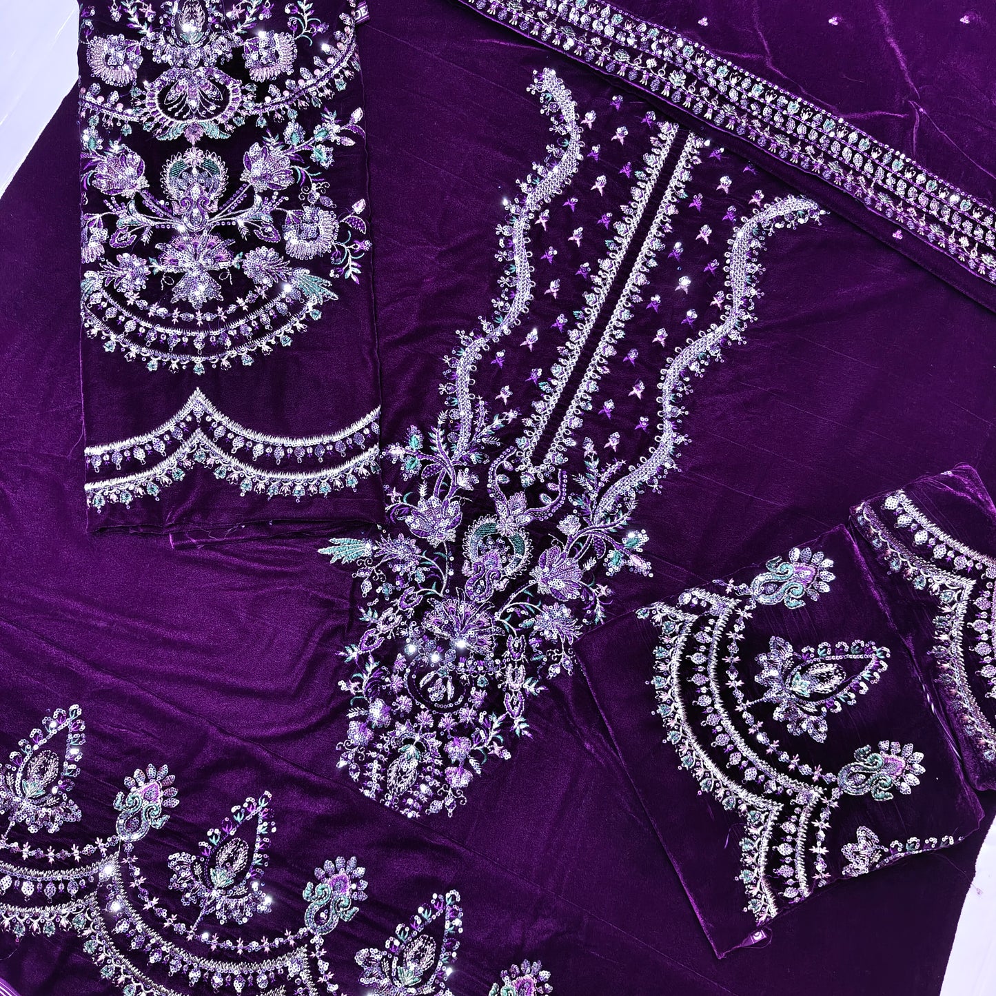 micro 11000 velvet embroidered 3Piece suit