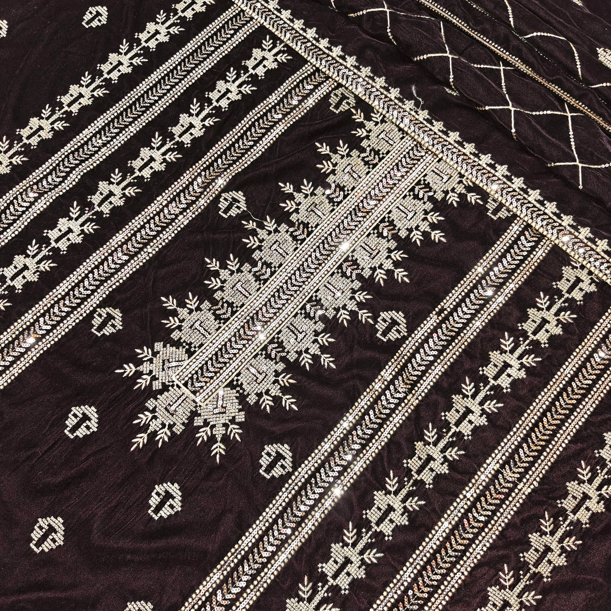 micro velvet embroidered 3Piece suit